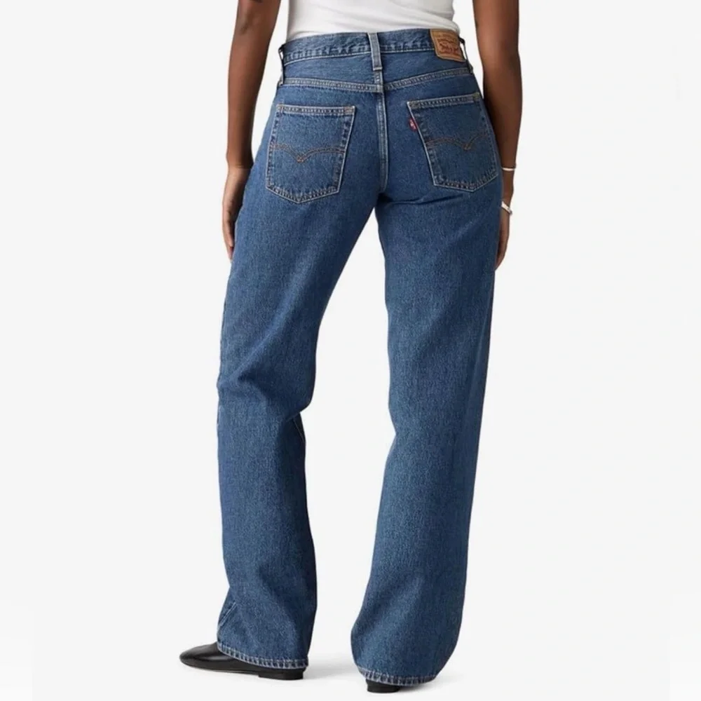 Levi's Straight Leg Women's Jeans in Blue Denim - Picture 2 of 10